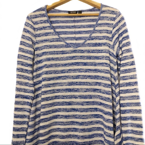 a.n.a Striped Fine Knit Sweater Top V neck Floaty - Picture 2 of 7